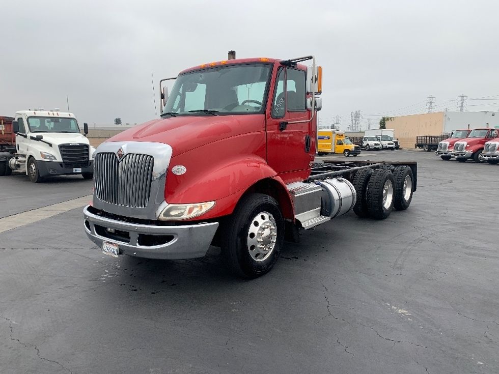 2016 International 8600 Cab and Chassis Truck