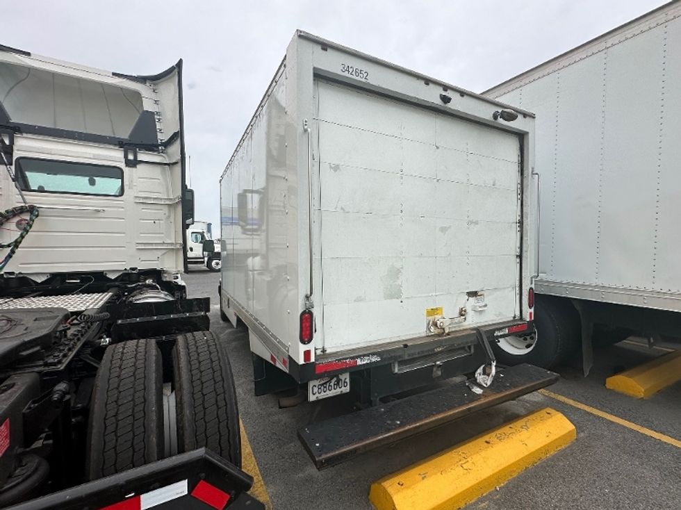 2019 GMC G33503 Refrigerated Truck