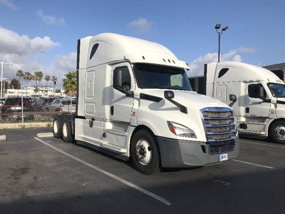 Your Next Used 2018 Freightliner T12664ST, 278079, Is For Sale And ...