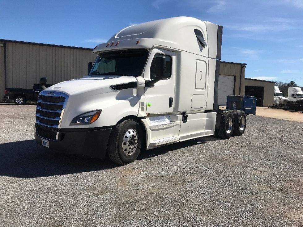 Your Next Used 2018 Freightliner T12664ST, 194540, Is For Sale And ...