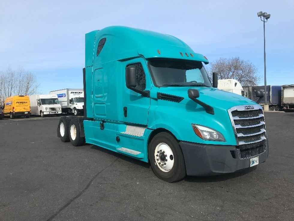 2018 Freightliner T12664ST Sleeper Tractor