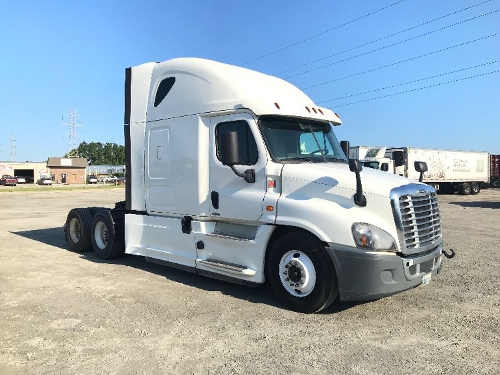 2019 Freightliner Cascadia 12564ST Sleeper Tractor