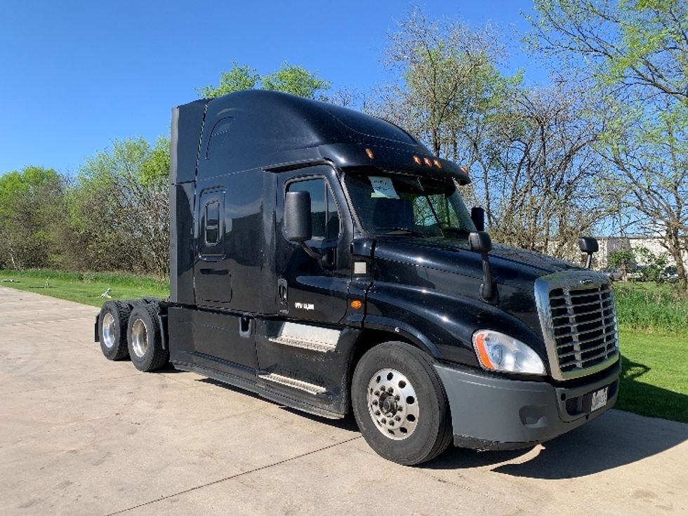 2019 Freightliner Cascadia 12564ST Sleeper Tractor