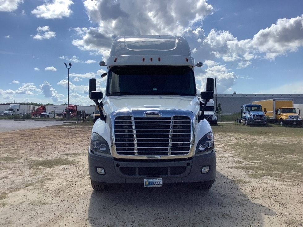 2019 Freightliner Cascadia 12564ST Sleeper Tractor