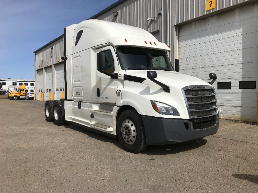 Your Next Used 2019 Freightliner T12664st, 210060, Is For Sale And 