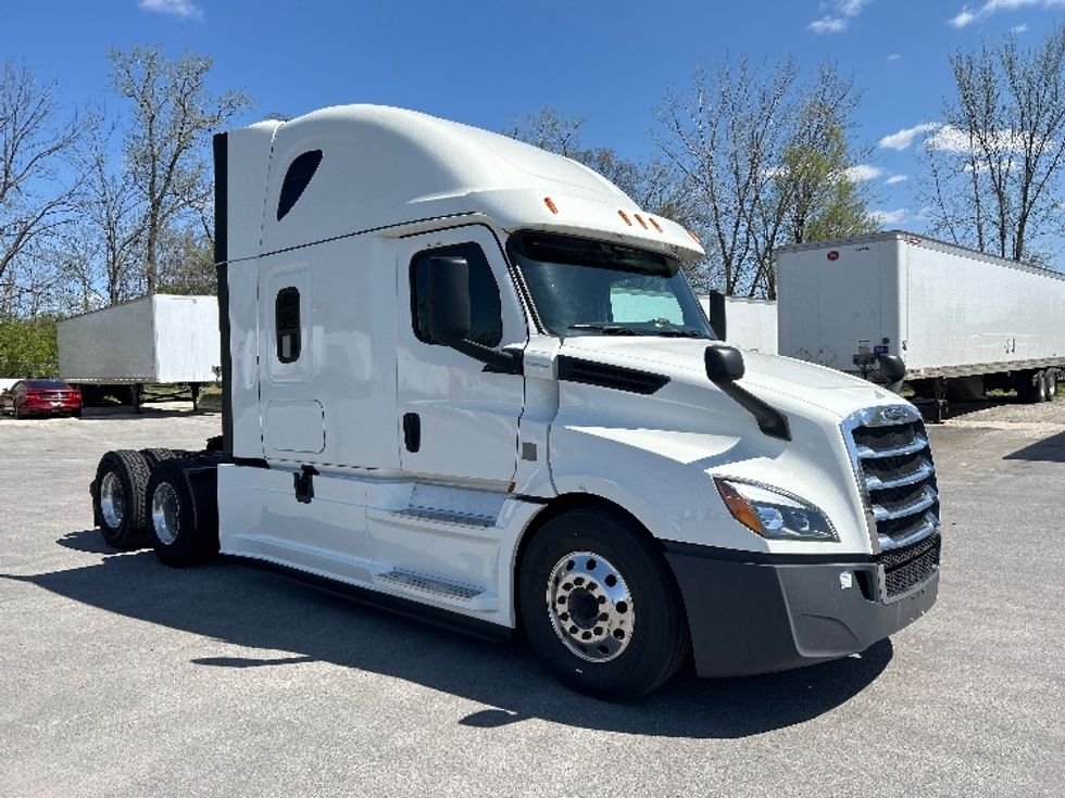 Your Next Used 2019 Freightliner T12664st, 221987, Is For Sale And 