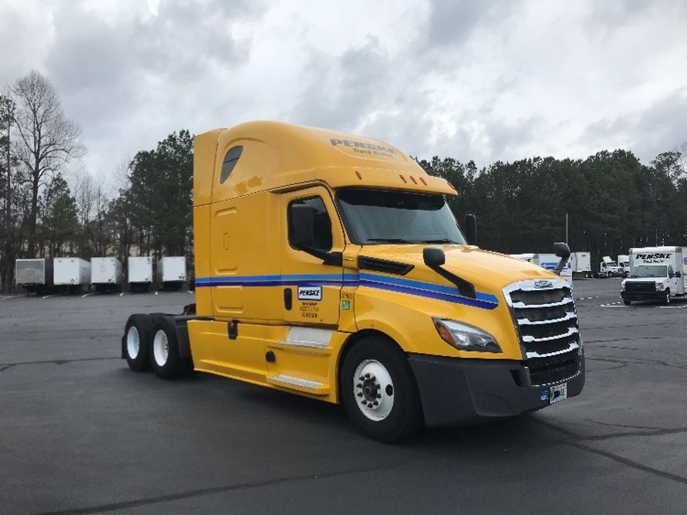 Your Next Used 2019 Freightliner T12664ST, 324923, Is For Sale And ...