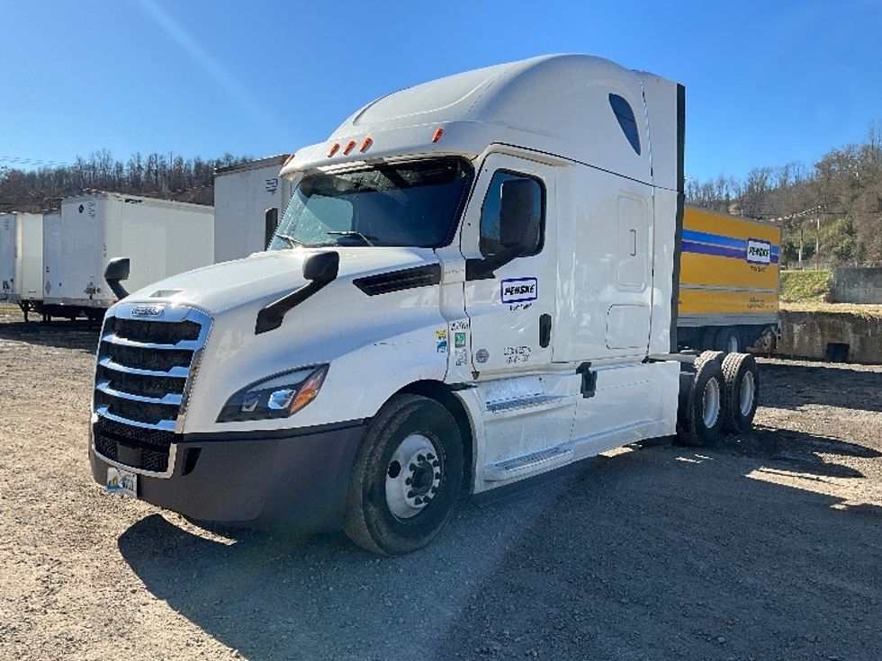 Your Next Used 2019 Freightliner T12664ST, 256017, Is For Sale And ...