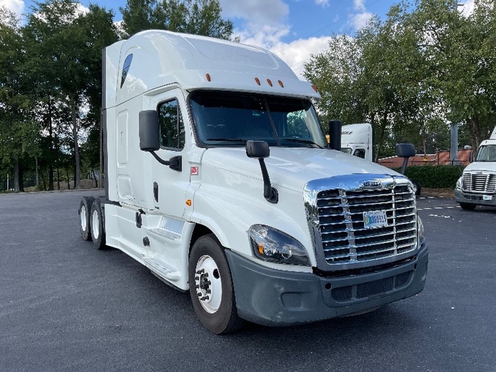 2020 Freightliner Cascadia 12564ST Sleeper Tractor