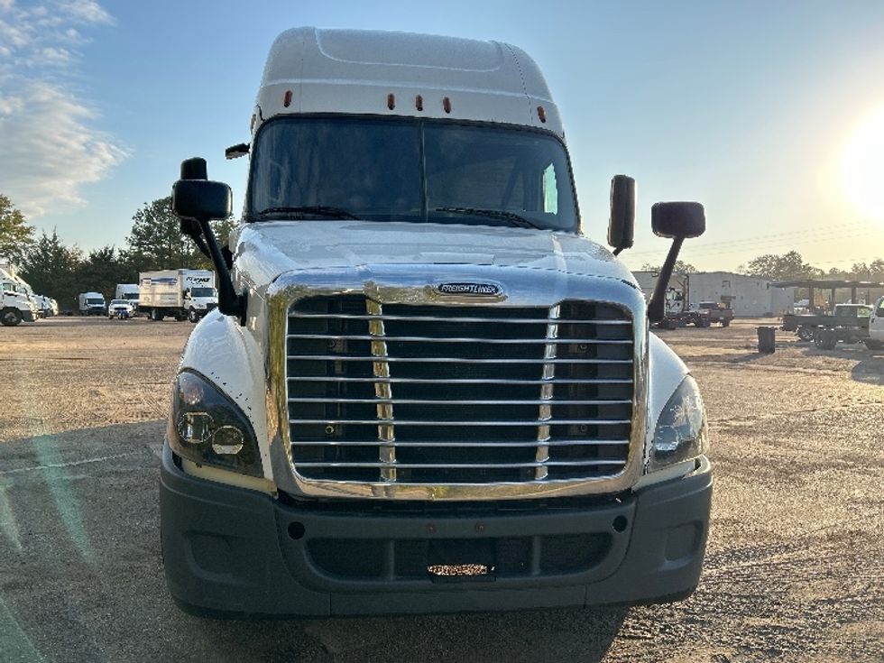 2020 Freightliner Cascadia 12564ST Sleeper Tractor