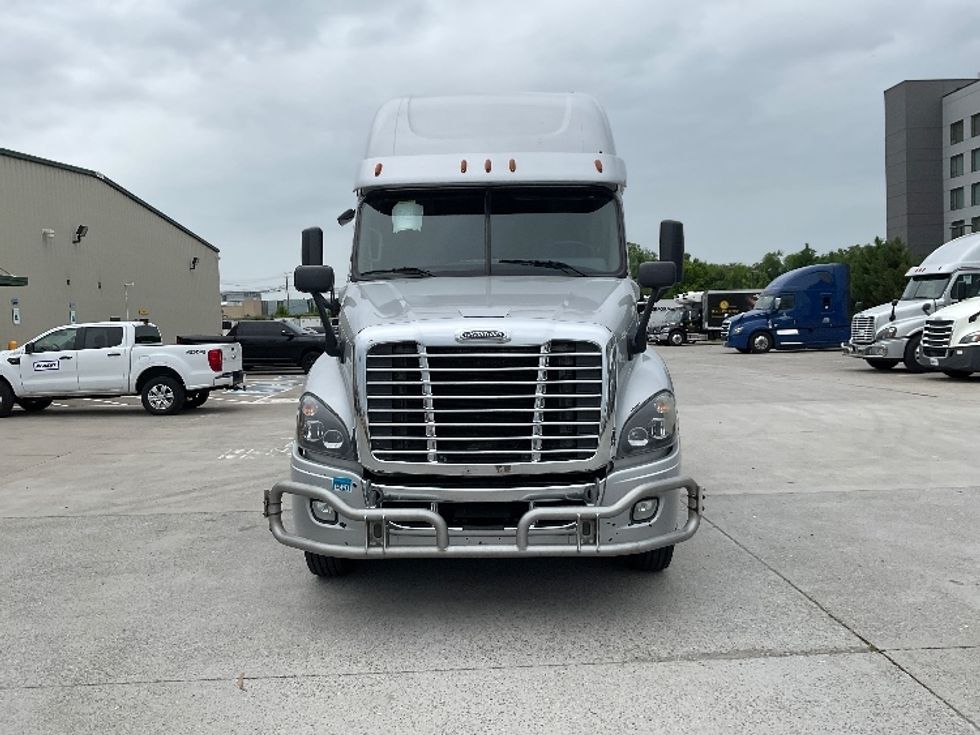 2020 Freightliner Cascadia 12564ST Sleeper Tractor