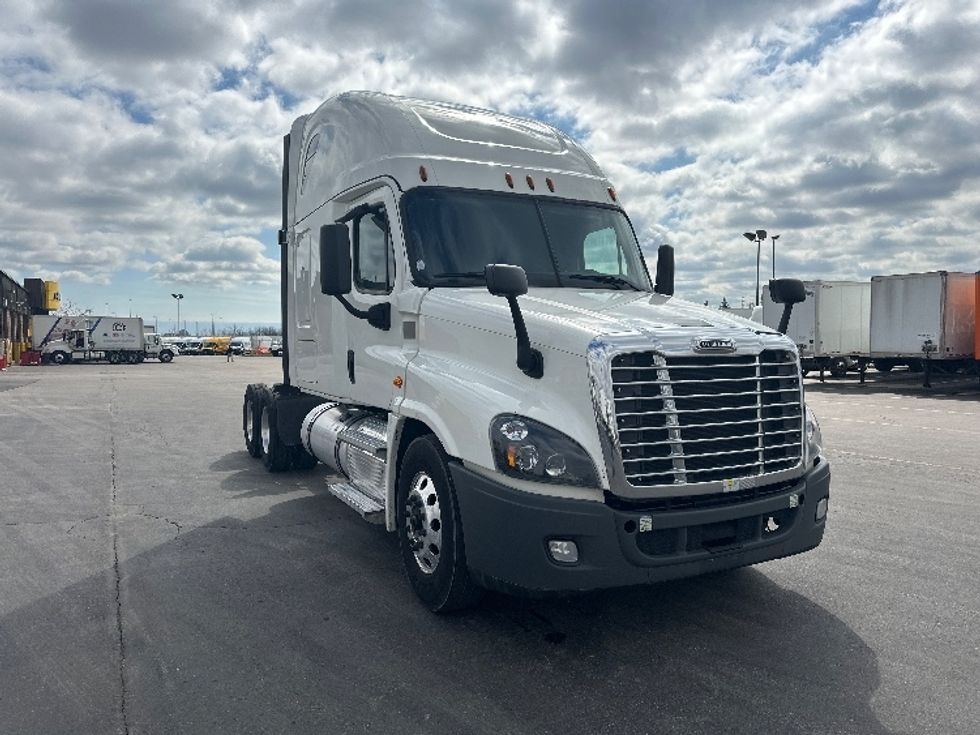 2020 Freightliner Cascadia 12564ST Sleeper Tractor