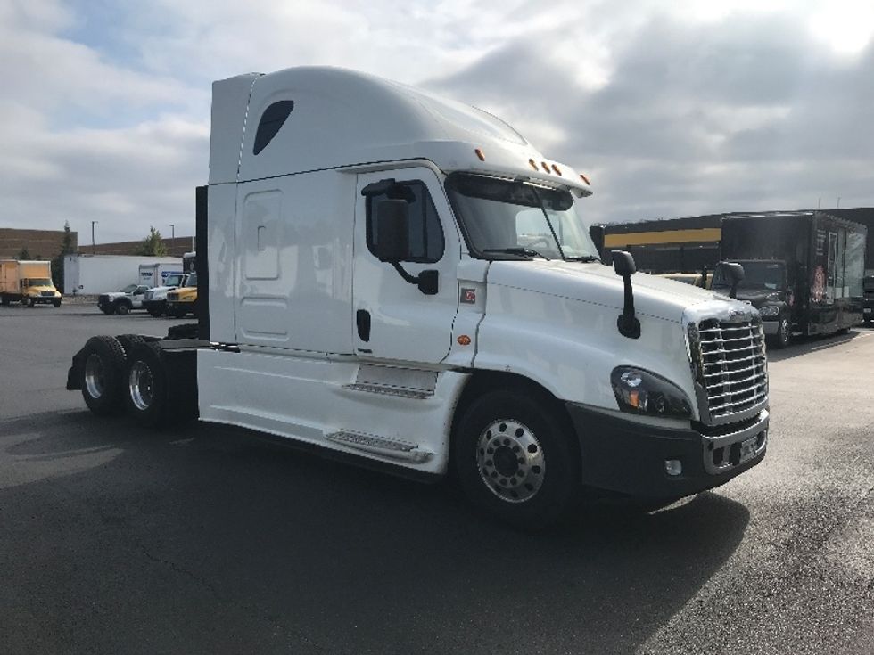 2020 Freightliner Cascadia 12564ST Sleeper Tractor