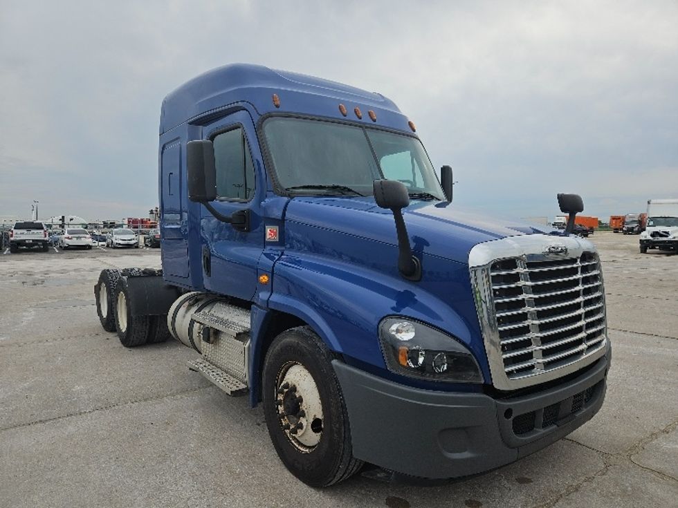 2020 Freightliner Cascadia 12564ST Sleeper Tractor