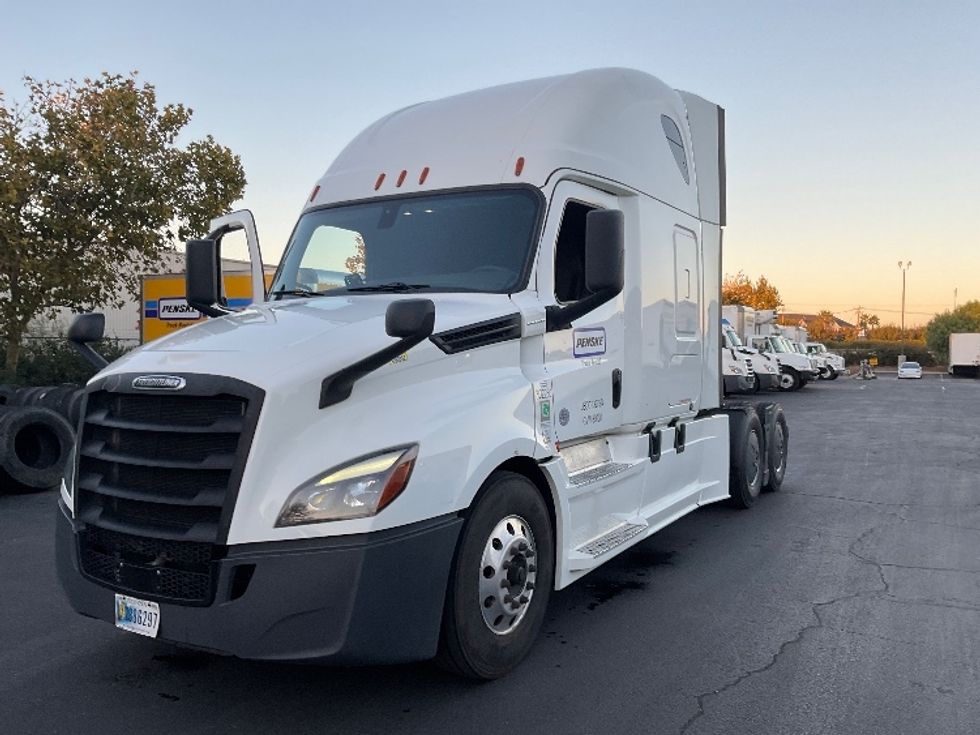 Your Next Used 2020 Freightliner T12664ST, 302250, Is For Sale And ...