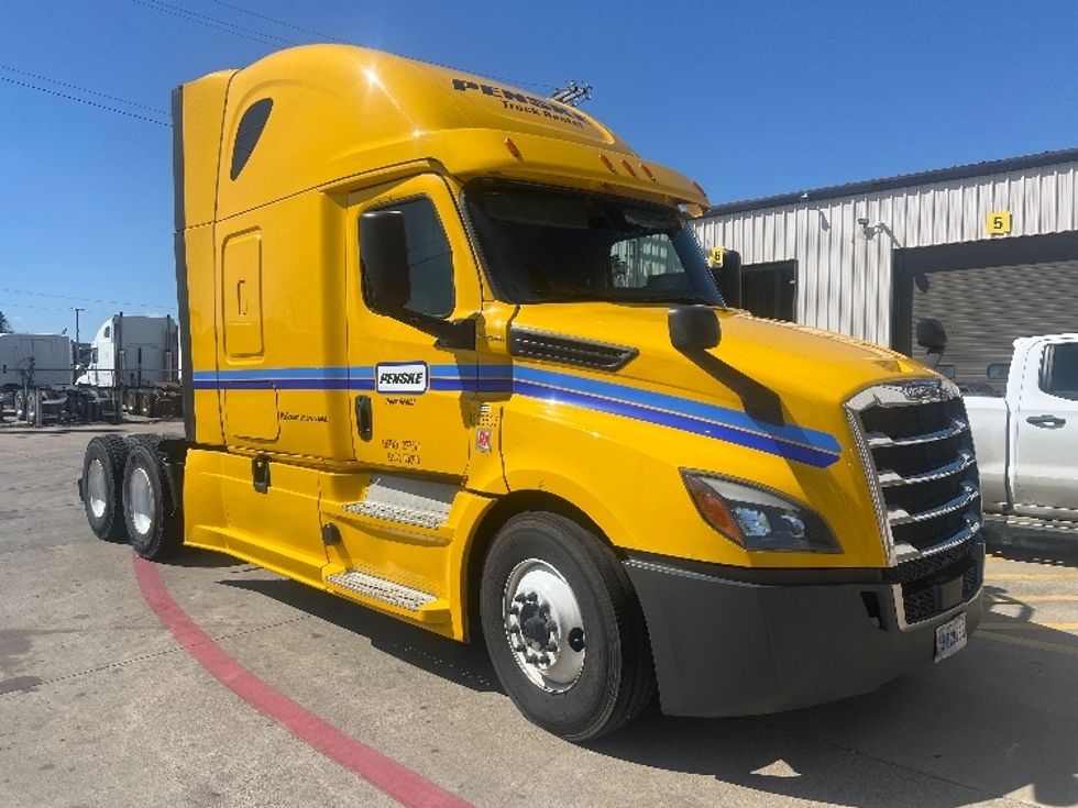 2020 Freightliner T12664ST Sleeper Tractor