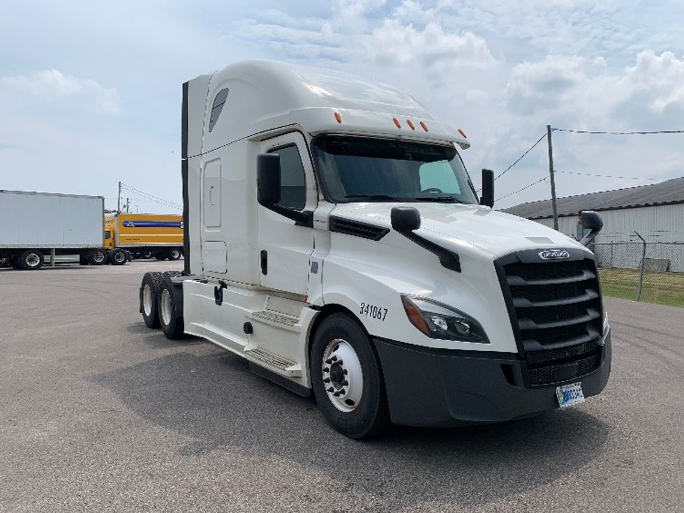 2020 Freightliner T12664ST Sleeper Tractor