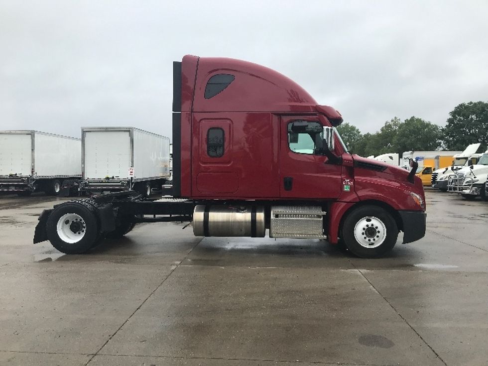 2021 Freightliner T12642ST Sleeper Tractor