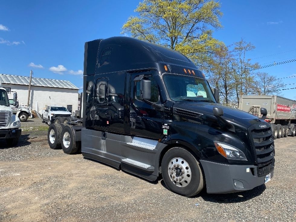 Your Next Used 2021 Freightliner T12664st, 387693, Is For Sale And 