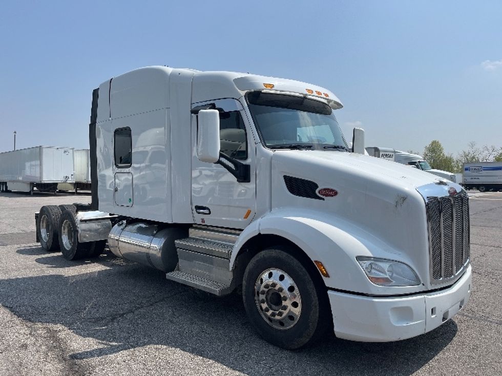 2019 Peterbilt 579 Sleeper Tractor