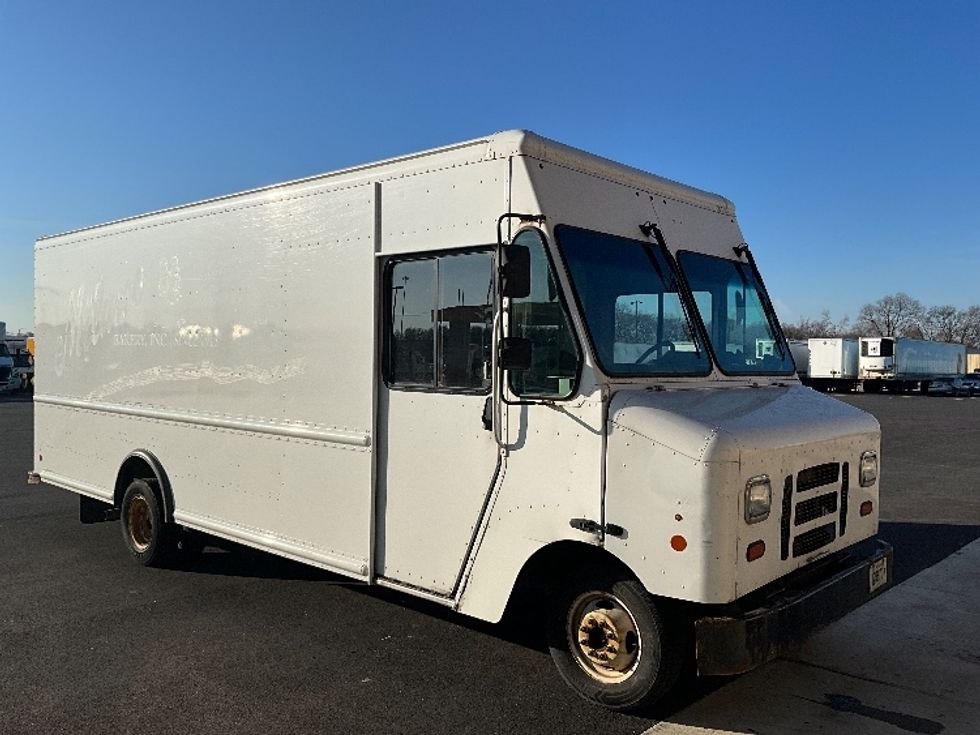 Used Walk-in Vans (Step Vans) for Sale - Penske Used Trucks