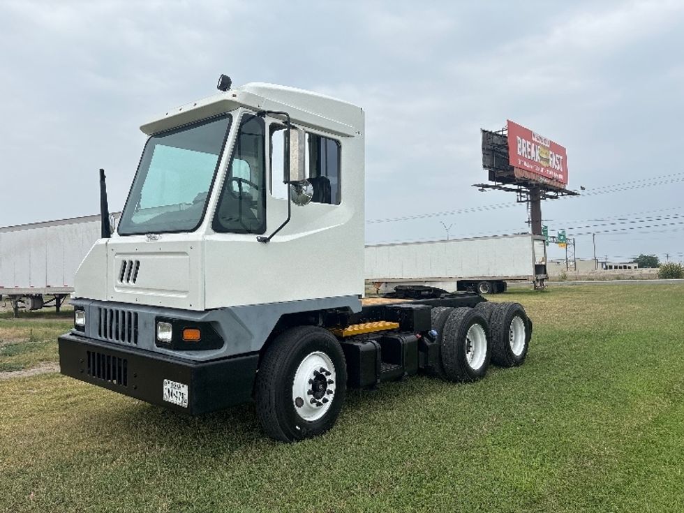 2017 Ottawa T2 Yard Truck